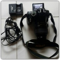 Jual Nikon D5000 with Lensa Fix VR 18-55mm + Tele-zoom AF-S 55-300mm