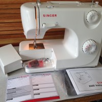 Jual Mesin Jahit Portable SINGER 8280 + Bonus Sepatu CY015 (15 pcs) Murah