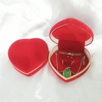 Jual kotak cincin dan perhiasan kalung gelang anting beludru 0030 - merah Murah