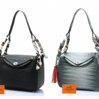 Tas
Hermes Lindy Himalayan. Kualitas Semi premium