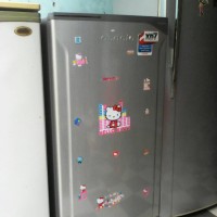 kulkas 1 pintu merk toshiba glacio mulus seperti baru
