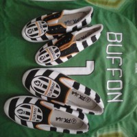 Sepatu Lukis Couple Bola Juventus