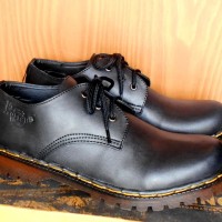 Jual Sepatu Boots Docmart Dr Martens 3 hole / lubang - Kulit - pria wanita Murah