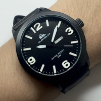 Jam Tangan Pria Quiksilver Motogp Simple Elegan