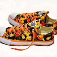 sepatu converse motif woman BONUS kaos kaki (gratis) made in vietnam
