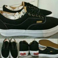 Sepatu Skate Vans Era California Classics Black White