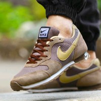 Sepatu Kets Pria Murah Nike MD Runner Vietnam CA22