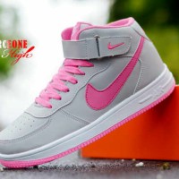 SEPATU NIKE AIR FORCE ONE WOMEN