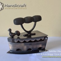 Miniatur Setrika - Replika Seterika Kuningan finishing Antik ukuran L