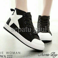 Sepatu Sendal Wanita Kets Nike puma adidas kw CYQL