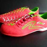 Sepatu Futsal SPECS SWERVO RASTA IN GARUDA ATTACK