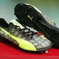 sepatu sepak bola puma evospeed II hitam grade ori import