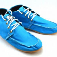 SEPATU VANS 42 KANVAS biru