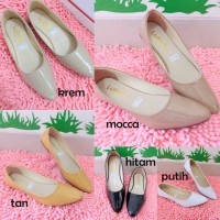 Sepatu Flat Shoes Flatshoes Wanita Kulit Sintetis Glossy Putih Hitam