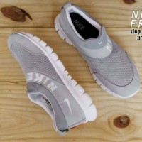 sepatu sport casual running wanita nike free slip on women