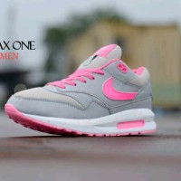 Sepatu olahraga main gaya terbaru wanita nike airmax one