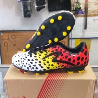 Sepatu Bola Specs el cheeta