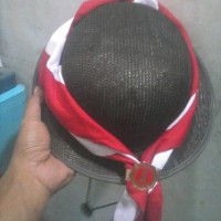 topi pramuka tingkat smp dan hasduk