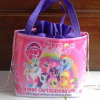 Jual tas ulang tahun /souvenir ultah anak model serut karakternya kartun Murah