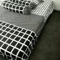 sprei katun lokal motif kotak warna hitam dan putih ukuran 160x200