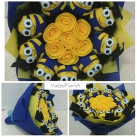 Jual Buket Mawar + Karakter Minion Toga | Bunga Flanel Murah