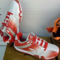Sepatu Badminton Lining Li Ning Hero No 1 putih merah original murah