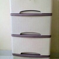 Jual lemari plastik motif rotan 4 susun / container cabinet Murah