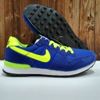 sepatu cowok nike international import vietnam