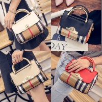 tas motif burberry mini import