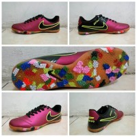 Sepatu futsal Nike Tiempo marun Kombinasi hitam sol componen
