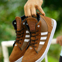Adidas Neo High Coklat Sepatu Casual / Olahraga Jogging Lari Santa
