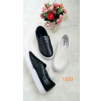 1550 / SEPATU KETS / SEPATU KULIT / SEPATU IMPORT WANITA