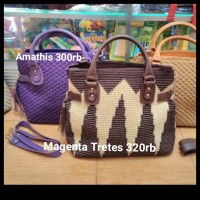 TAS RAJUT WANITA (AMATHIS UNGU)