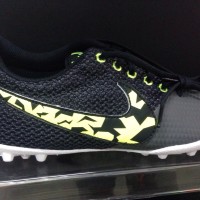 Sepatu futsal nike elastico pro turf