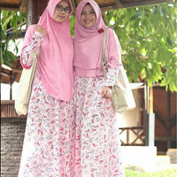 Hijab Syar'i Alila - Gamis Hari Motif Floral Pink