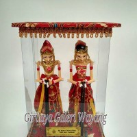 Jual Wayang golek miniatur Rama & Shinta box mika (merah) Murah