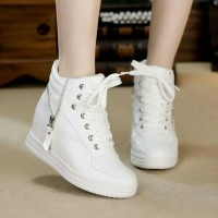 Jual SEPATU BOOTS SLETING PUTIH HD01 / SEPATU KETS WANITA Murah