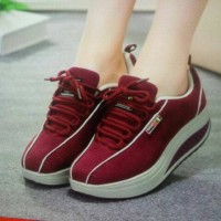 Jual Sepatu Wanita | SEPATU WANITA GARIS MAROON | Casual | Sepatu Wanita Murah