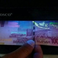 Jual ALAT TES UANG PALSU 4WATT /MONEY DETECTOR BISA PAKAI BATERAI Murah