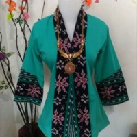 Kebaya/Pakaian/Baju Tenun Ikat Blanket Ibu Dermawan