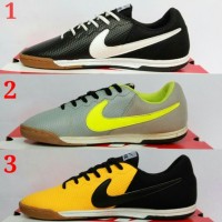 SEPATU FUTSAL /BOLA / SOCCER/ NIKE ELASTICO PRO III