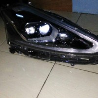 lampu depan sienta type Q