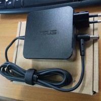 Adaptor Charger Laptop/Notebook ASUS Square (KOTAK)