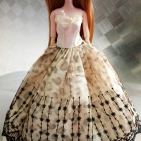 Pajangan Mainan Anak Dewasa Boneka Barbie + Gaun + Tiang Set