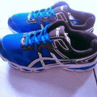sepatu volly asics gel cumulus 16