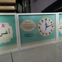 Hiasan jam dinding set untuk kado pernikahan custom nama