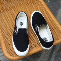 Jual Vans Slip On OG Vault Black and White Murah