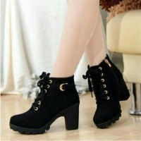 Jual Sepatu Wanita Boots Heels BT02 Hitam Murah