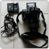 Jual Nikon D5000 with Lensa Fix VR 18-55mm + Tele-zoom AF-S 55-300mm