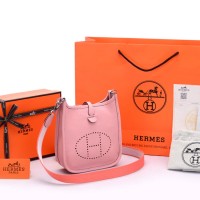Tas Hermes Evelyne Mini TPM Clemence Softpink SOC1044